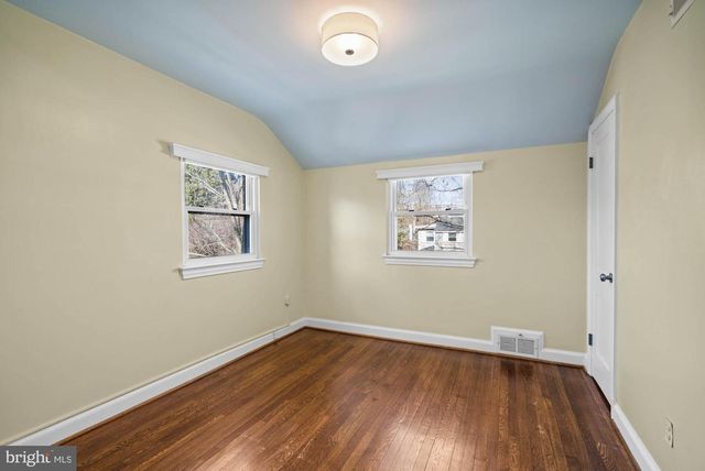 5305 WAKEFIELD RD, Bethesda, MD 20816