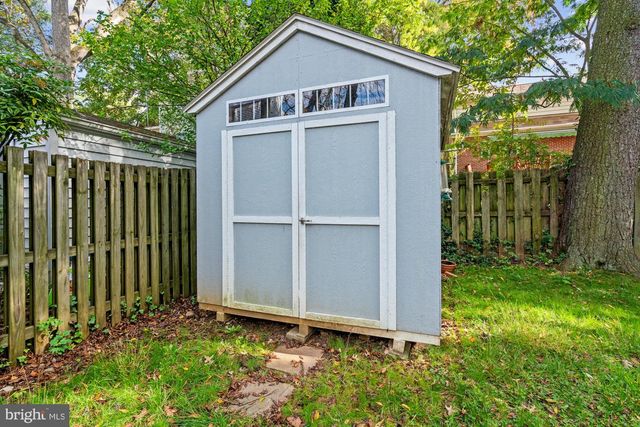 5305 WAKEFIELD RD, Bethesda, MD 20816