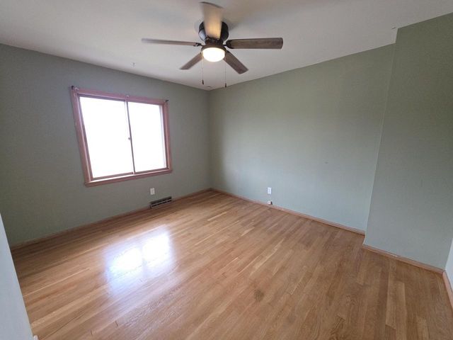 8534 W Villard AVENUE, Milwaukee, WI 53225