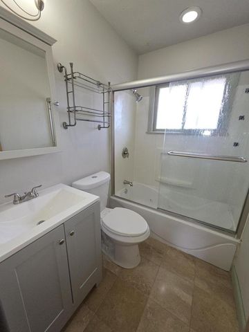 8534 W Villard AVENUE, Milwaukee, WI 53225