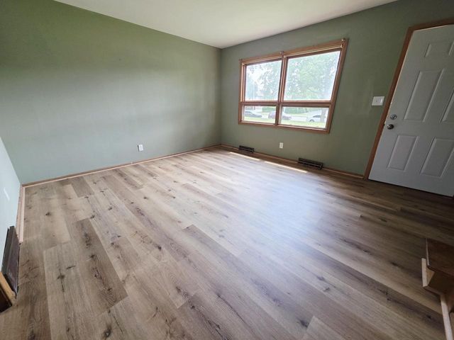 8534 W Villard AVENUE, Milwaukee, WI 53225
