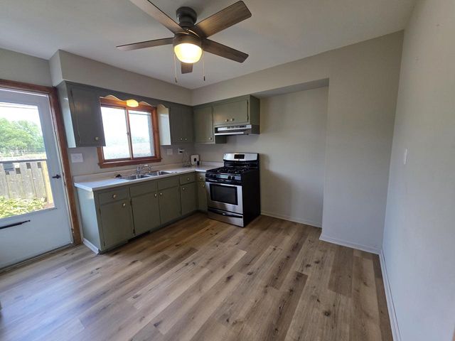 8534 W Villard AVENUE, Milwaukee, WI 53225