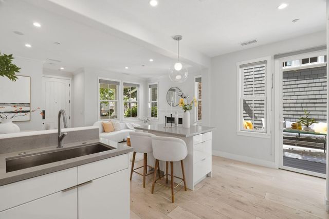 210 Morgan Lane, Menlo Park, CA 94025