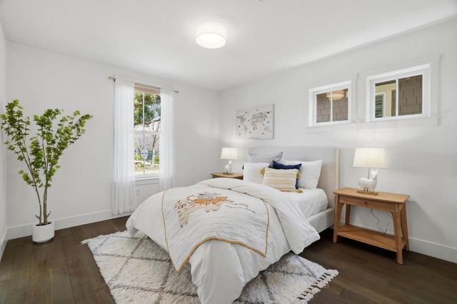 210 Morgan Lane, Menlo Park, CA 94025