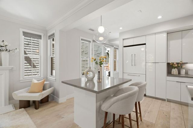 210 Morgan Lane, Menlo Park, CA 94025