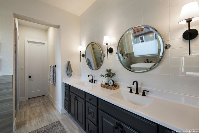 2119 KERRISDALE DR, San Antonio, TX 78260