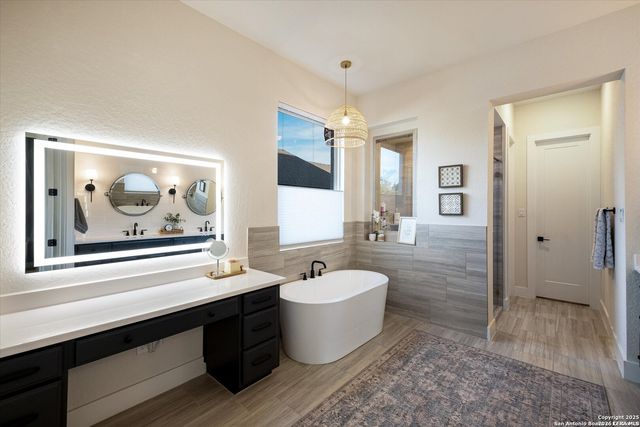 2119 KERRISDALE DR, San Antonio, TX 78260