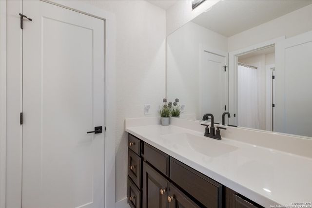 2119 KERRISDALE DR, San Antonio, TX 78260