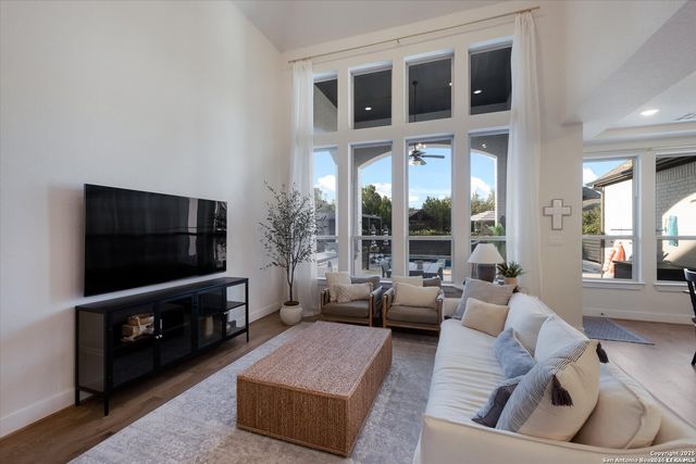 2119 KERRISDALE DR, San Antonio, TX 78260