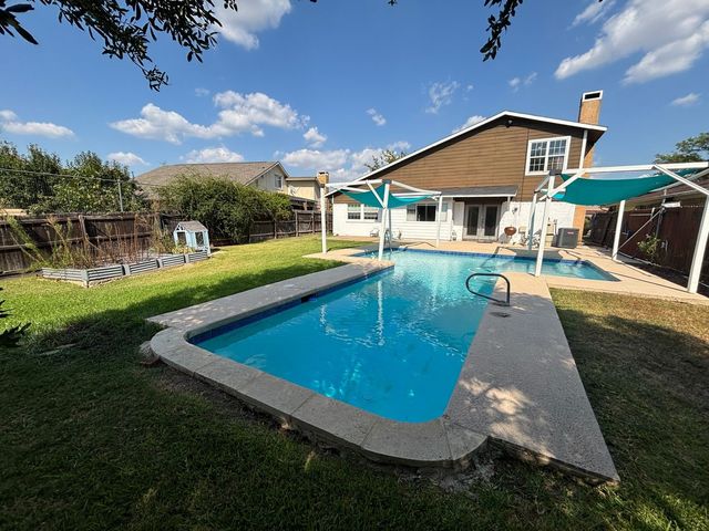 2113 Via Del Norte, Carrollton, TX 75006