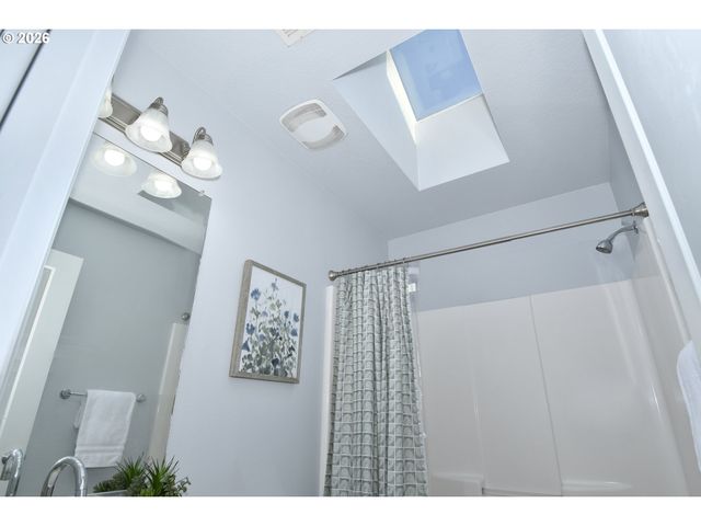 2546 Se 111TH Ave, Portland, OR 97266