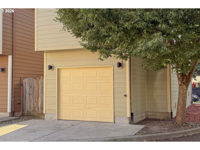 2546 Se 111TH Ave, Portland, OR 97266