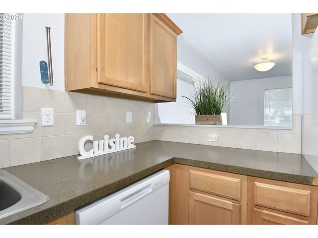 2546 Se 111TH Ave, Portland, OR 97266