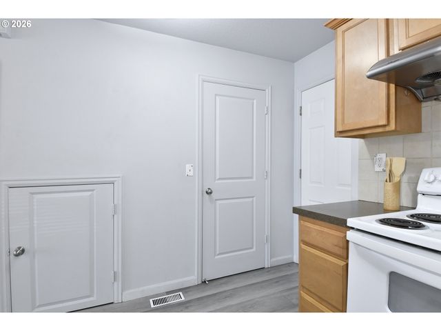 2546 Se 111TH Ave, Portland, OR 97266
