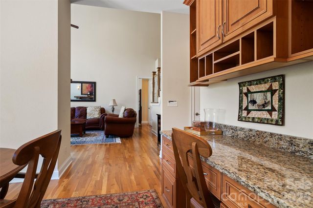 1033 Presidential Drive, Waynesville, NC 28786