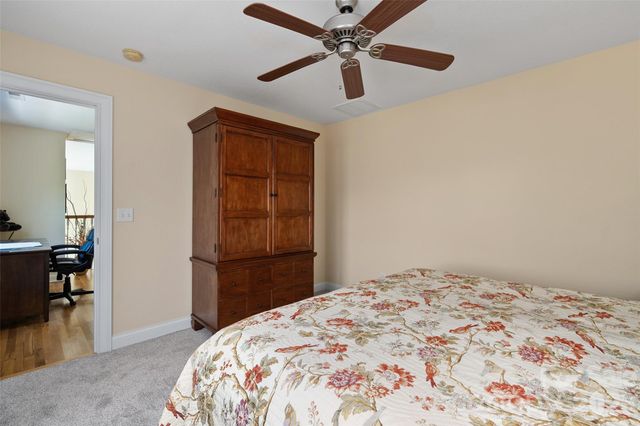 1033 Presidential Drive, Waynesville, NC 28786