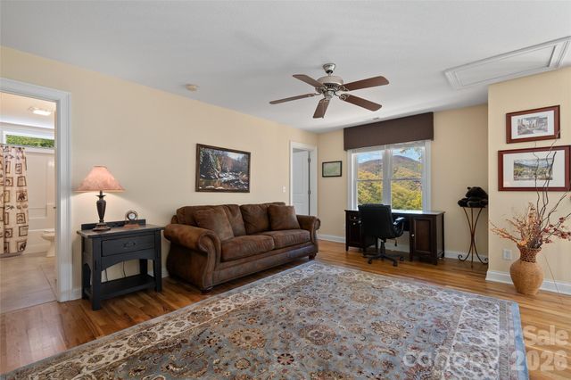 1033 Presidential Drive, Waynesville, NC 28786