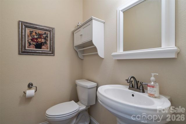 1033 Presidential Drive, Waynesville, NC 28786