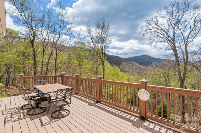 1033 Presidential Drive, Waynesville, NC 28786