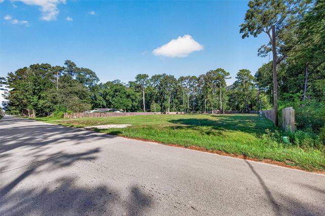 369 County Road 356, New Caney, TX 77357