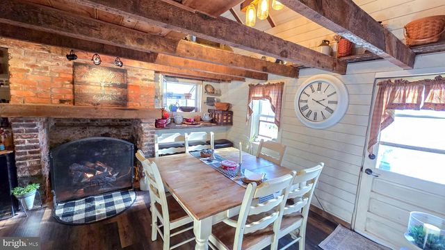 5 CHURCH ST, Glen Rock, PA 17327