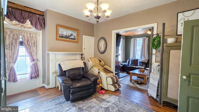 5 CHURCH ST, Glen Rock, PA 17327