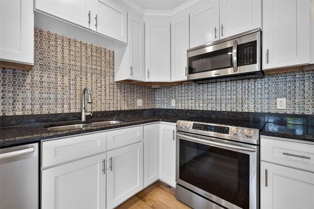 5810 20TH AVENUE S, St Petersburg, FL 33707