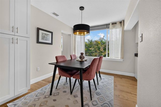 5810 20TH AVENUE S, St Petersburg, FL 33707
