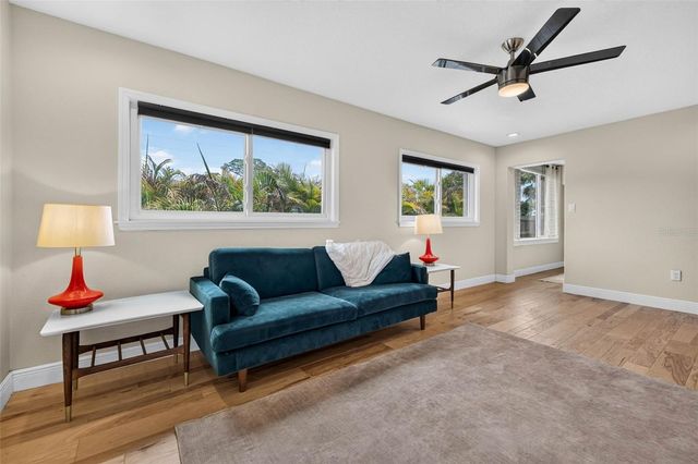 5810 20TH AVENUE S, St Petersburg, FL 33707