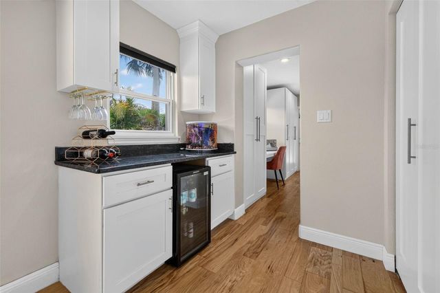5810 20TH AVENUE S, St Petersburg, FL 33707