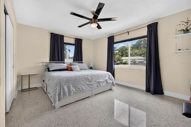 5810 20TH AVENUE S, St Petersburg, FL 33707