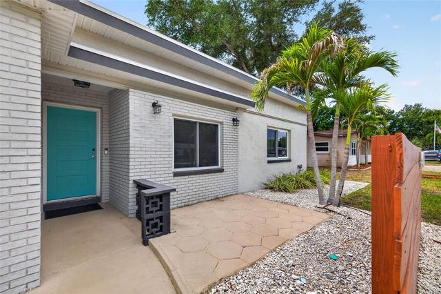 5810 20TH AVENUE S, St Petersburg, FL 33707