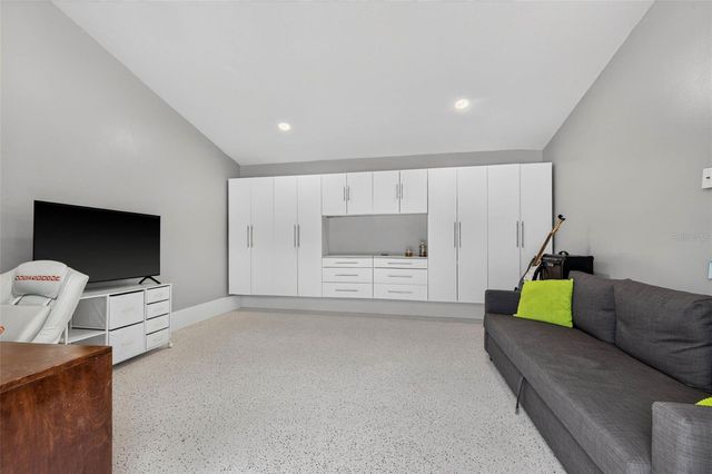 5810 20TH AVENUE S, St Petersburg, FL 33707