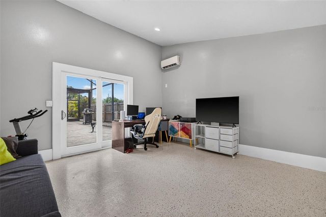 5810 20TH AVENUE S, St Petersburg, FL 33707