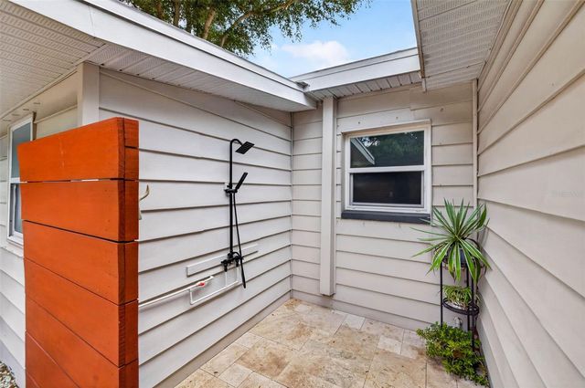 5810 20TH AVENUE S, St Petersburg, FL 33707