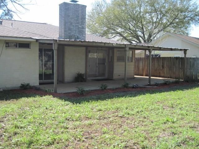 16811 Stardale Lane, Friendswood, TX 77546