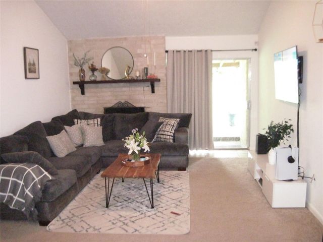 16811 Stardale Lane, Friendswood, TX 77546