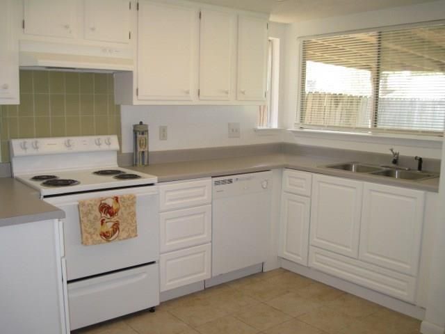 16811 Stardale Lane, Friendswood, TX 77546