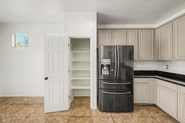 8 E Adytum Place, Vail, AZ 85641