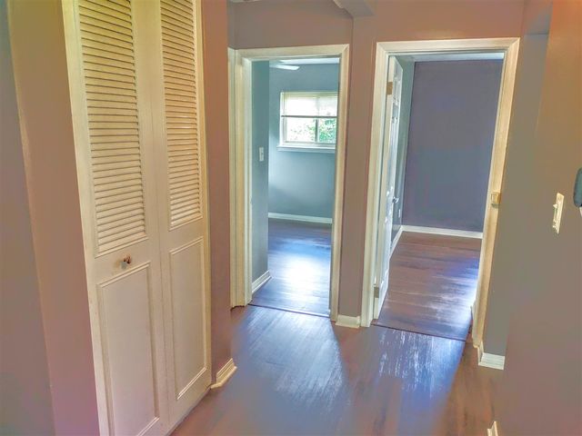 2410 Middlefield Road, Trenton, MI 48183