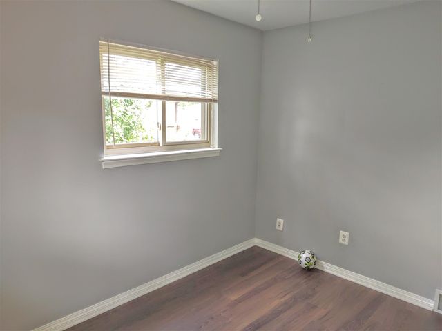2410 Middlefield Road, Trenton, MI 48183