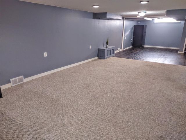 2410 Middlefield Road, Trenton, MI 48183