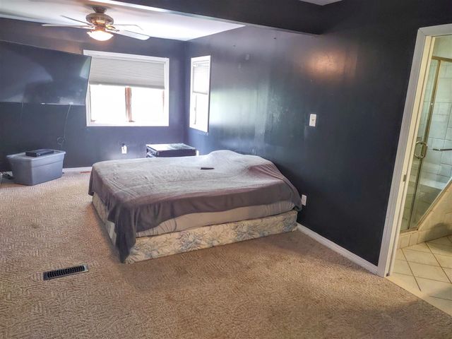 2410 Middlefield Road, Trenton, MI 48183