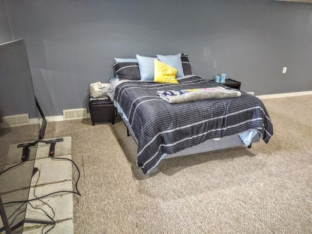 2410 Middlefield Road, Trenton, MI 48183