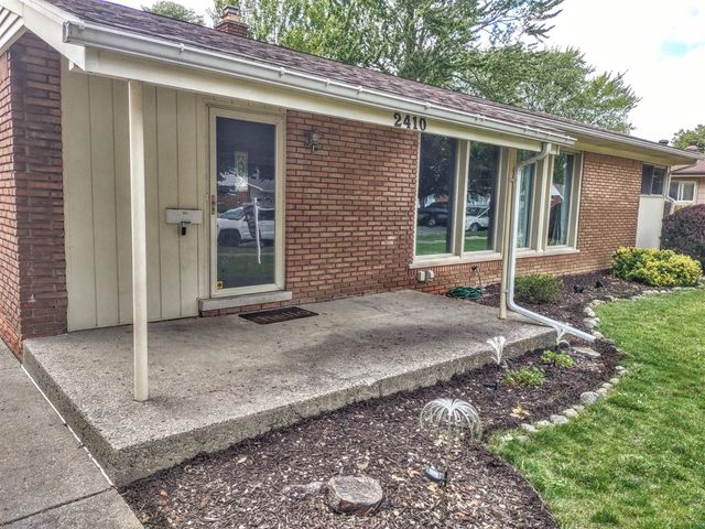2410 Middlefield Road, Trenton, MI 48183