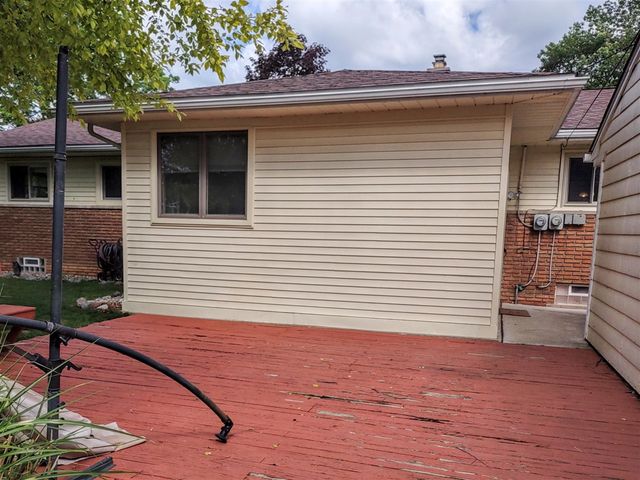 2410 Middlefield Road, Trenton, MI 48183