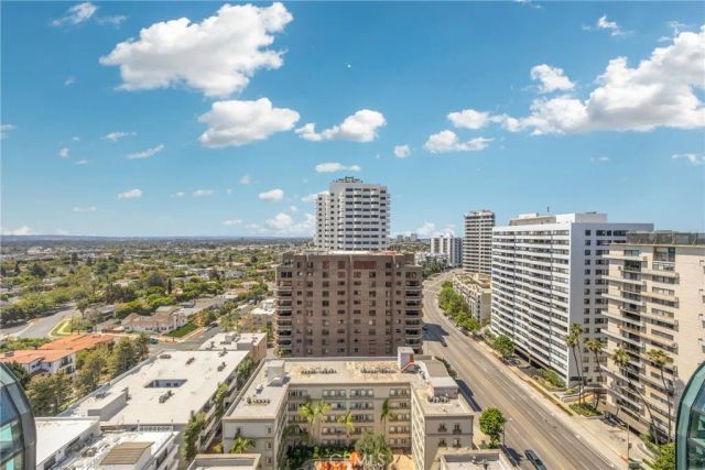 10520 Wilshire Blvd 902, Los Angeles, CA 90024