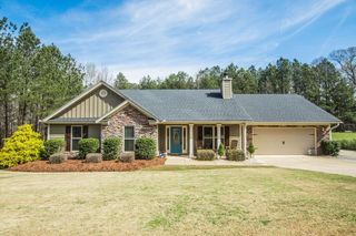 141 Spetchley Way, Bogart, GA 30622