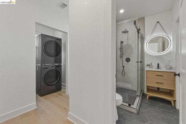 523 25Th St, Oakland, CA 94612