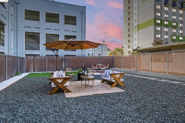 523 25Th St, Oakland, CA 94612